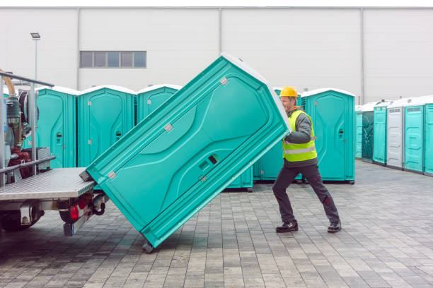 Best Porta potty delivery and setup  in Spring Lake Park, MN